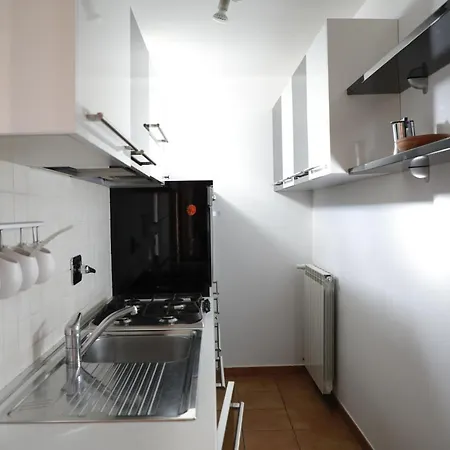 Casa Francesca:centrale, A Due Passi Dal Valentino Daire